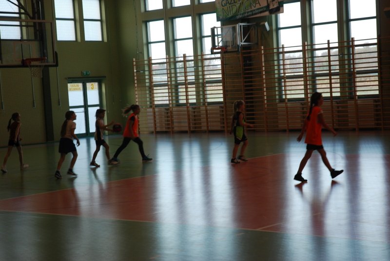 trening-koszykarek-ferie-zim-2016-13