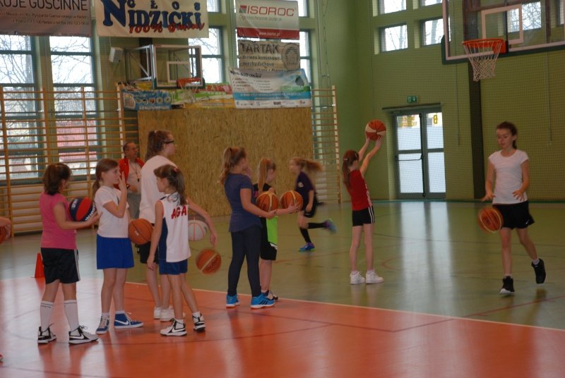 trening-koszykarek-ferie-zim-2016-44